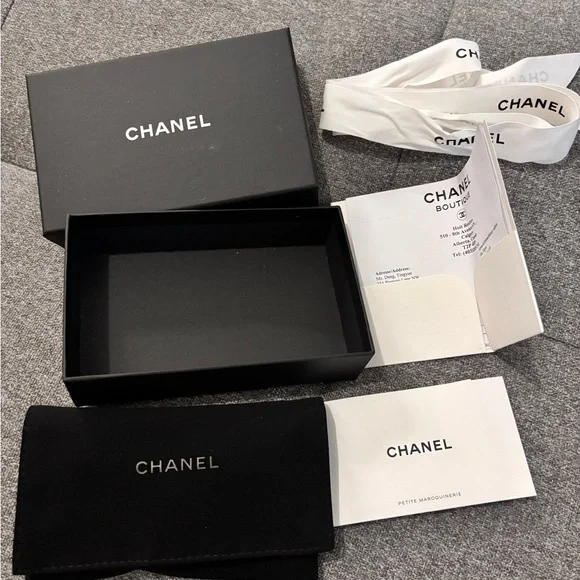 Chanel 22K Pink wallet/ card holder - Picture 11 of 11